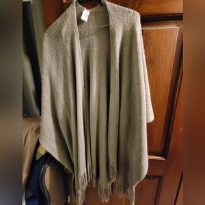 Women's shawl